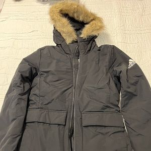 New with tags super comfy and cute Adidas women’s jacket.